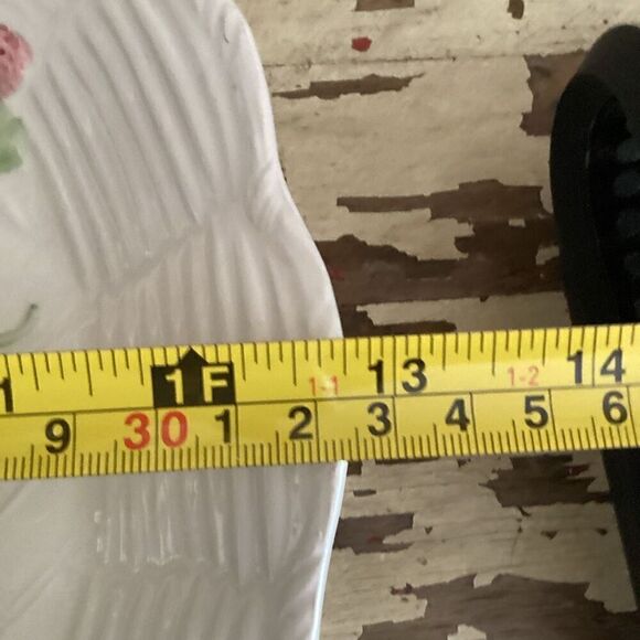 Vintage Bassano Majolica Ceramic Strawberry Vine Serving Plate Scalloped Edge It - Picture 6 of 7